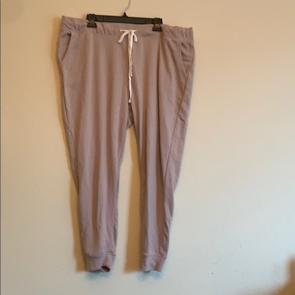 Old Navy Pants - Old Navy light pink sweats like new size XL